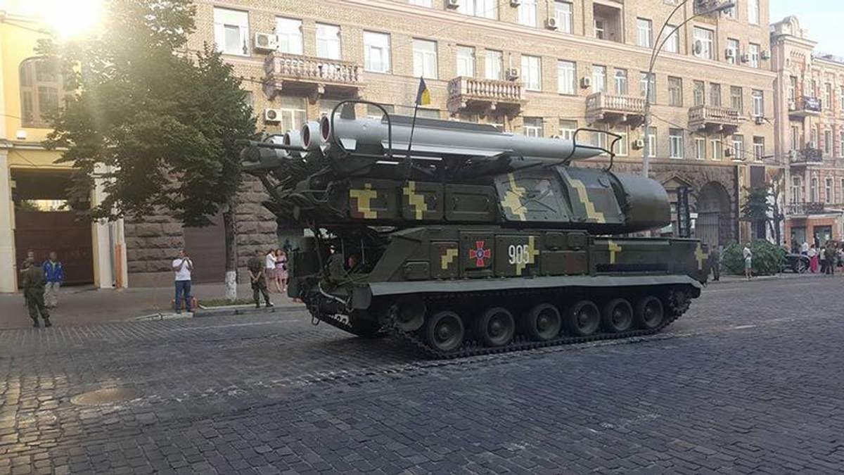 Військова техніка у Києві Військова техніка у Києві