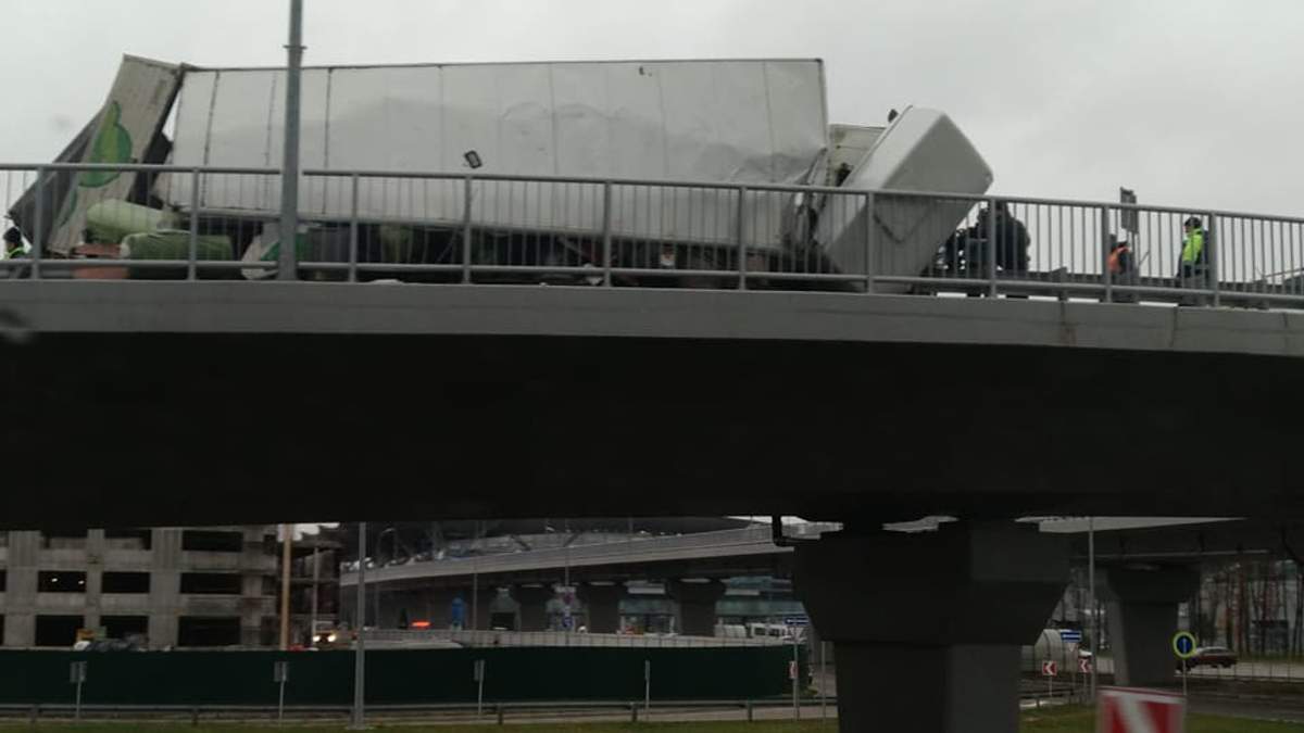 В "Борисполі" вдруге за день сталась ДТП В "Борисполі" вдруге за день сталась ДТП