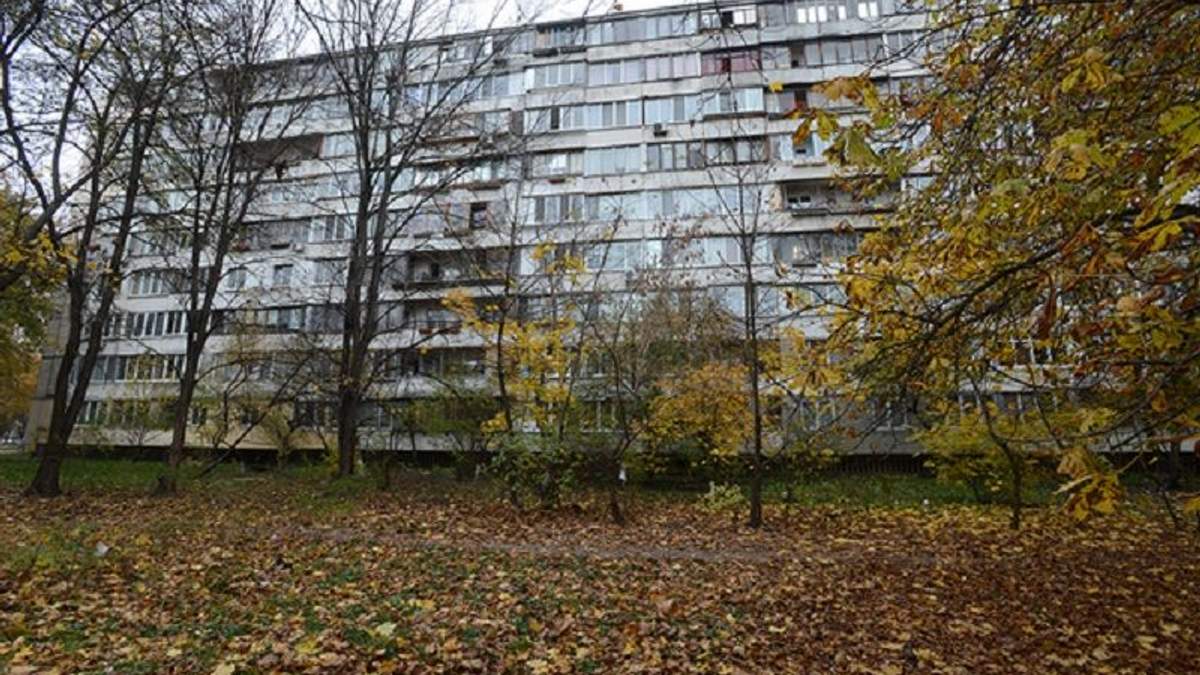 Чоловік зірвався з 9 поверху і вижив Чоловік зірвався з 9 поверху і вижив