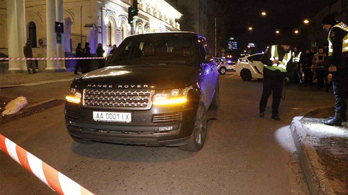 Стрельба в Киеве 1 декабря 2019 – расстреляли Range Rover, убит сын Соболева Стрельба в Киеве 1 декабря 2019 – расстреляли Range Rover, убит сын Соболева