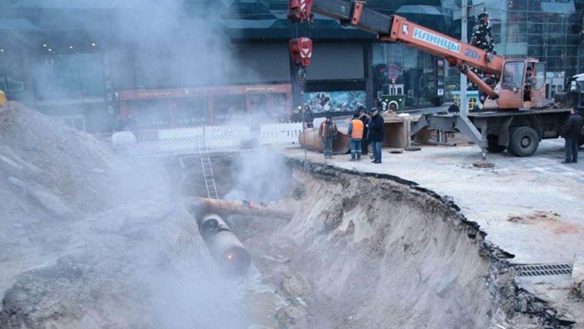 За фактом прориву тепломережі біля Ocean Plaza в Києві поліція відкрила справу За фактом прориву тепломережі біля Ocean Plaza в Києві поліція відкрила справу